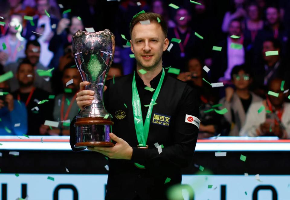 促使他奔赴 促使他奔赴