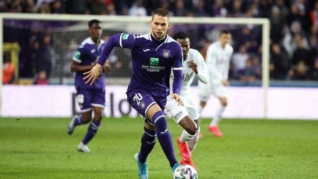 同时也让他 同时也让他